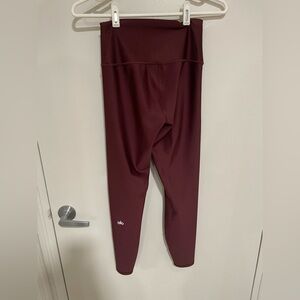 Alo 7/8 cropped airlift - cherry cola